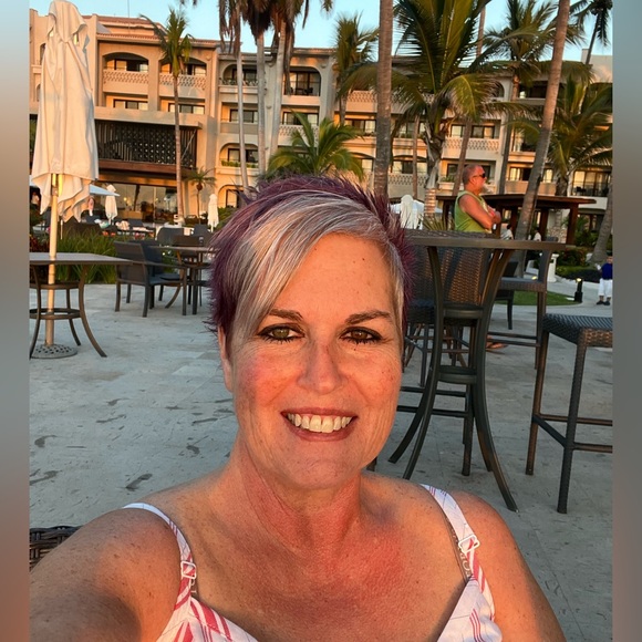 Meet your Posher, Sherry - Picture 1 of 1